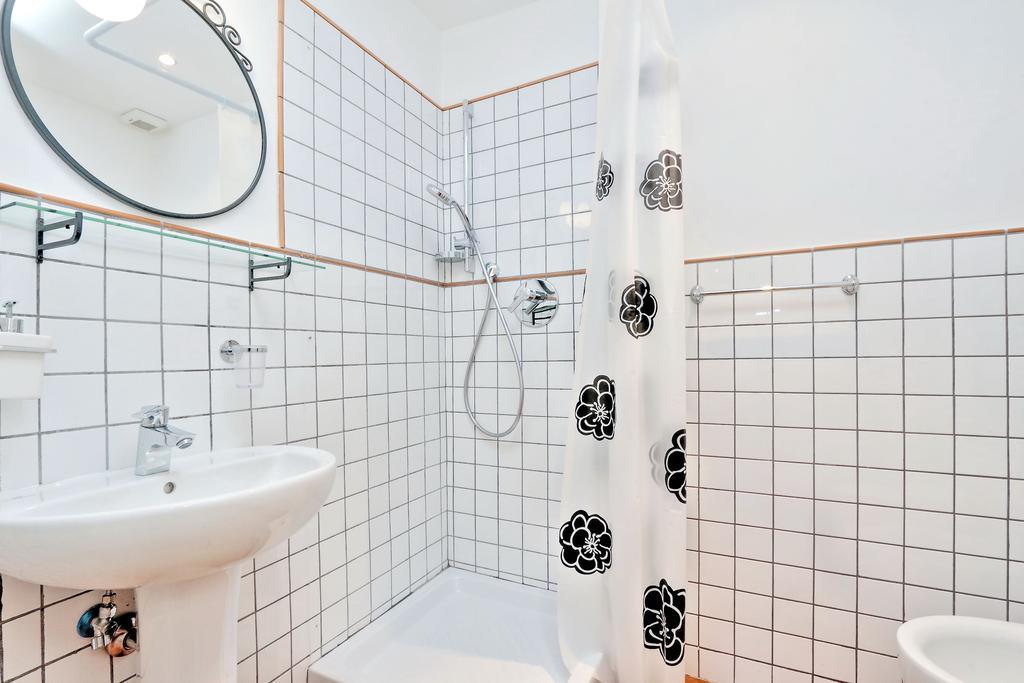 Le 2 Basiliche - Esquilino Retreat Apartment โรม ภายนอก รูปภาพ